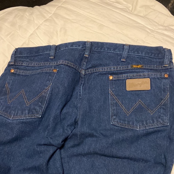 Jeans - Picture 3 of 4